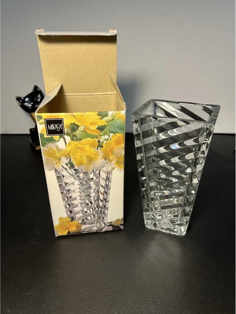 NIB Mikasa Japan 1999 Rectangular Vase Angles Cut Glass Crystal, 4x3x7